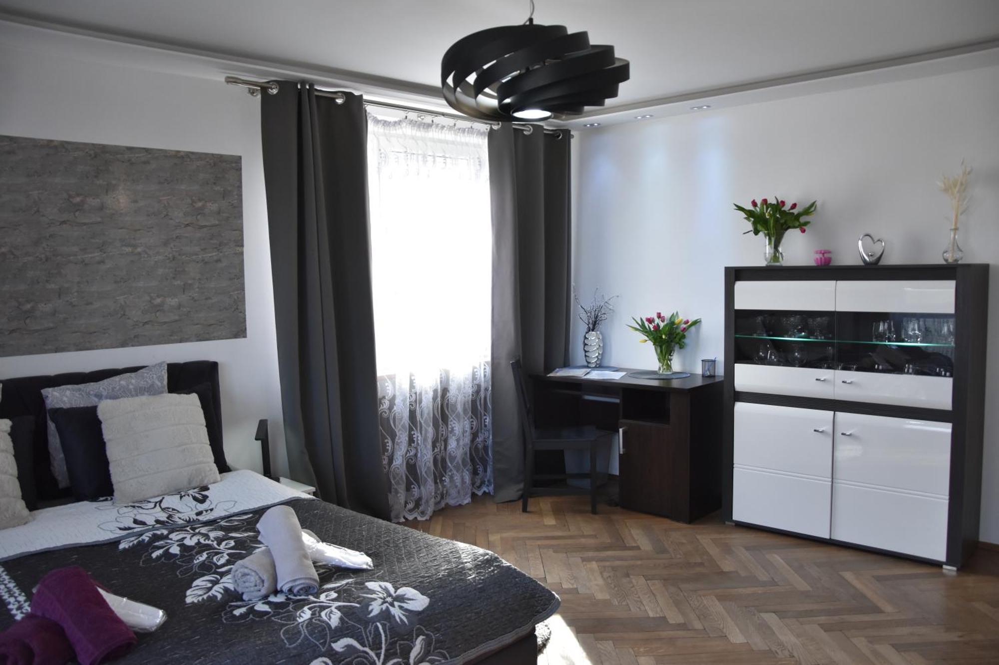 Apartament Night Premium クラクフ エクステリア 写真